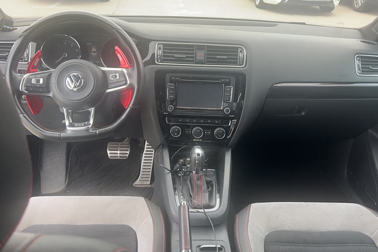 Used Volkswagen Sagitar 2016 2.0 TSI GLI Interior 3
