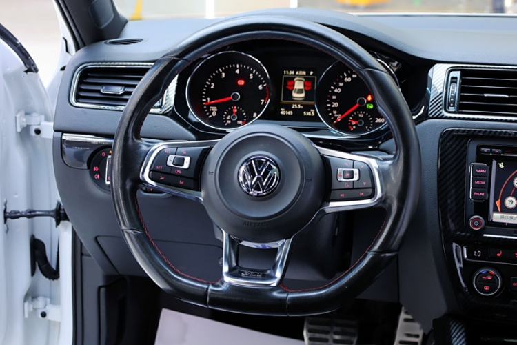 Used Volkswagen Sagitar 2016 2.0 TSI GLI Interior 5