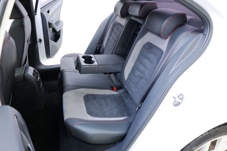 Used Volkswagen Sagitar 2016 2.0 TSI GLI Interior 7