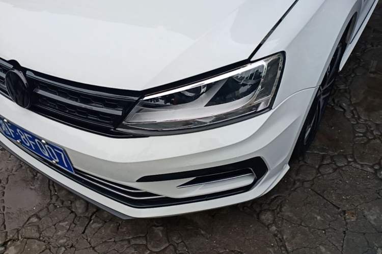 Used Volkswagen Sagitar 2016 280TSI Automatic R-Line Left Front Headlight