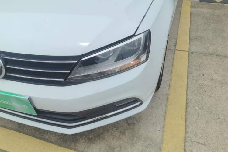 Used Volkswagen Sagitar 2016 230TSI 25th Anniversary Edition Left Front Headlight