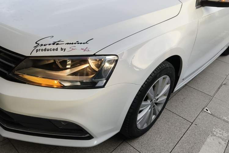 Used Volkswagen Sagitar 2016 230TSI 25th Anniversary Edition Left Front Headlight