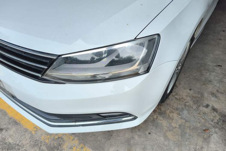 Used Volkswagen Sagitar 2016 230TSI 25th Anniversary Edition Left Front Headlight