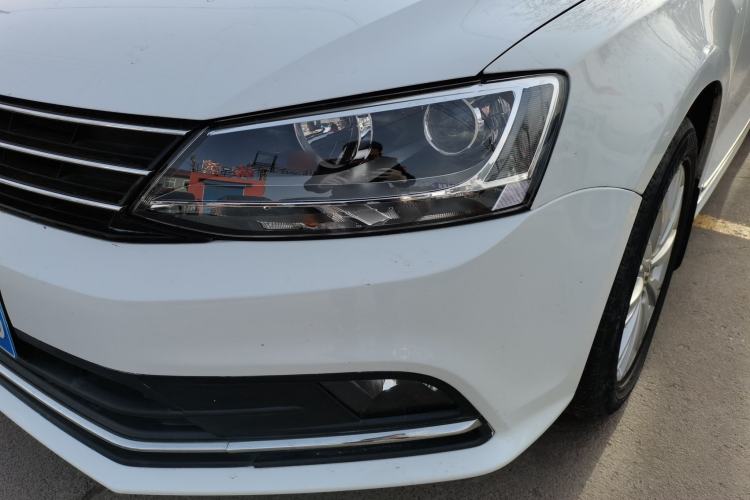 Used Volkswagen Sagitar 2016 230TSI 25th Anniversary Edition Left Front Headlight