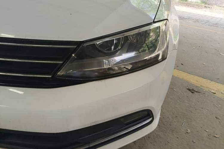 Used Volkswagen Sagitar 2016 230TSI 25th Anniversary Edition Left Front Headlight