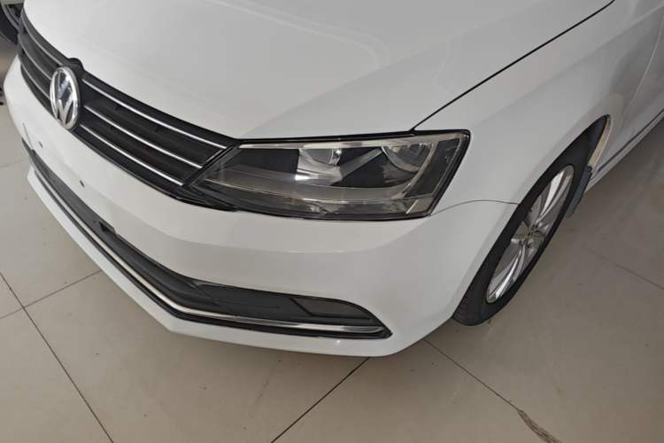 Used Volkswagen Sagitar 2016 230TSI 25th Anniversary Edition Left Front Headlight