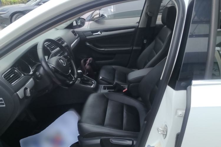 Used Volkswagen Sagitar 2016 230TSI 25th Anniversary Edition Left Front Seat