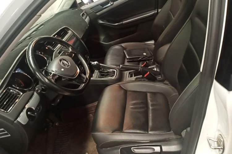 Used Volkswagen Sagitar 2016 230TSI 25th Anniversary Edition Left Front Seat