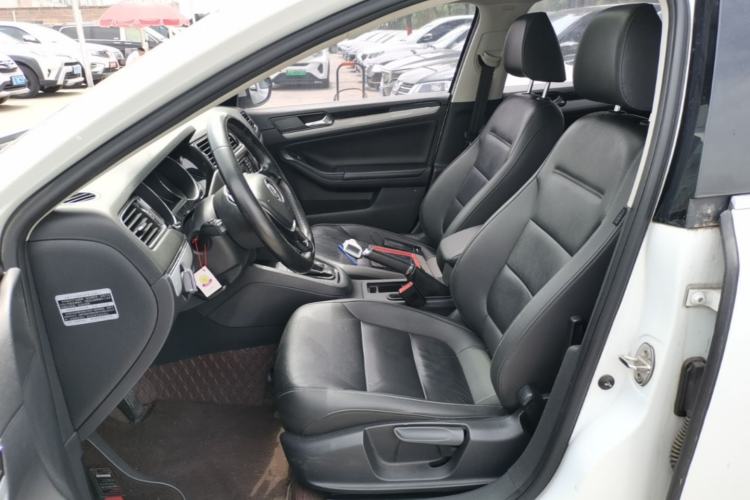 Used Volkswagen Sagitar 2016 230TSI 25th Anniversary Edition Left Front Seat