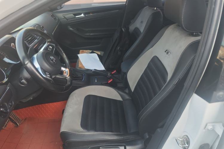 Used Volkswagen Sagitar 2016 280TSI Automatic R-Line Left Front Seat