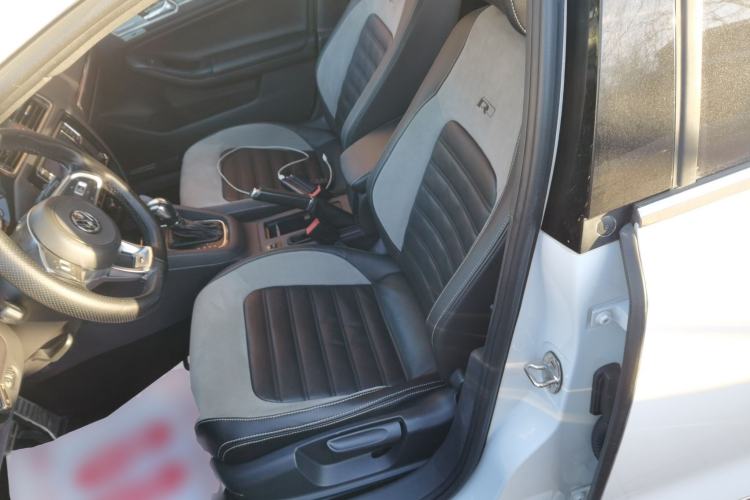 Used Volkswagen Sagitar 2016 280TSI Automatic R-Line Left Front Seat