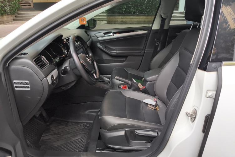 Used Volkswagen Sagitar 2016 230TSI 25th Anniversary Edition Left Front Seat