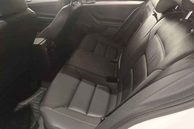 Used Volkswagen Sagitar 2016 230TSI 25th Anniversary Edition Left Rear Seat