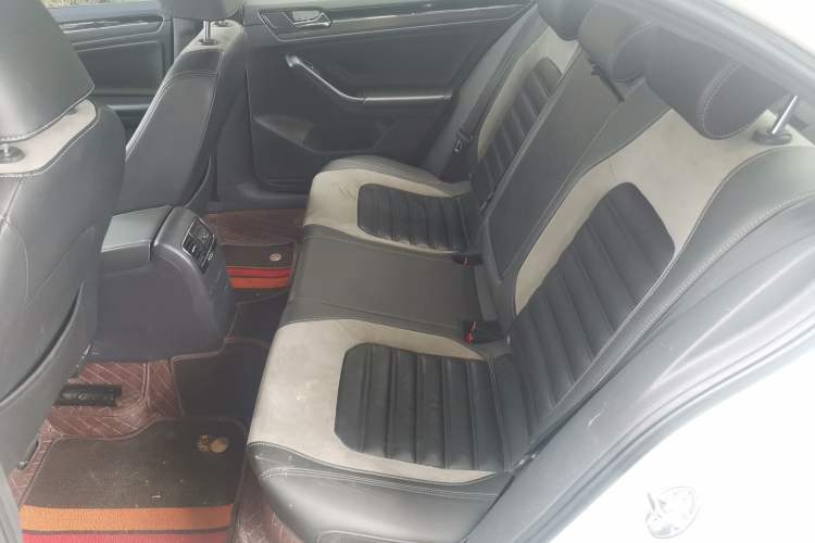 Used Volkswagen Sagitar 2016 280TSI Automatic R-Line Left Rear Seat