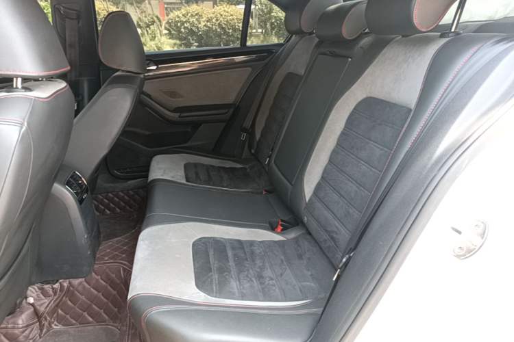 Used Volkswagen Sagitar 2016 2.0 TSI GLI Left Rear Seat
