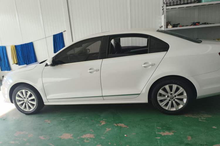 Used Volkswagen Sagitar 2016 230TSI 25th Anniversary Edition Left Side