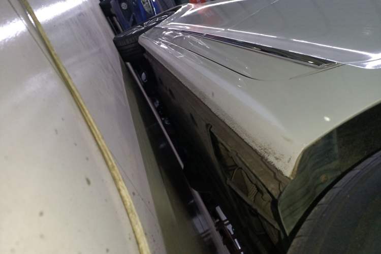 Used Volkswagen Sagitar 2016 230TSI 25th Anniversary Edition Left Side Sill