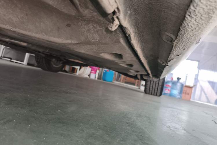 Used Volkswagen Sagitar 2016 230TSI 25th Anniversary Edition Left Side Sill