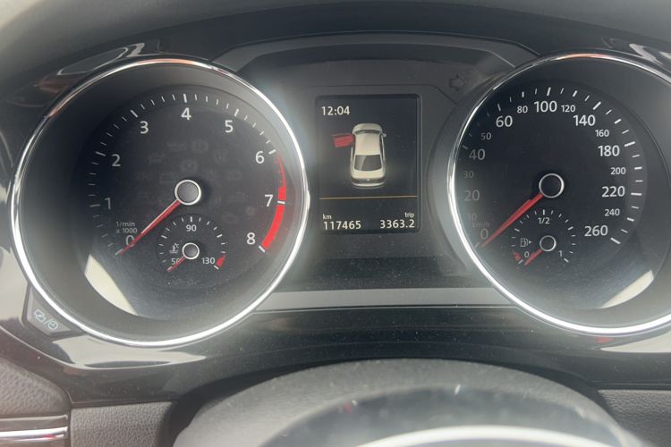 Used Volkswagen Sagitar 2016 2.0 TSI GLI Odometer Close Up