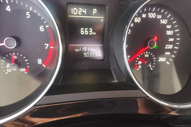 Used Volkswagen Sagitar 2016 230TSI 25th Anniversary Edition Odometer Close Up