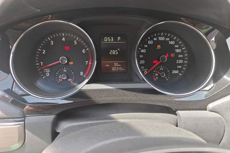 Used Volkswagen Sagitar 2016 230TSI 25th Anniversary Edition Odometer Close Up