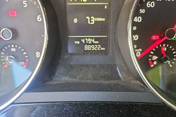 Used Volkswagen Sagitar 2016 230TSI 25th Anniversary Edition Odometer Close Up