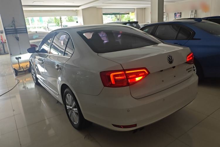 Used Volkswagen Sagitar 2016 230TSI 25th Anniversary Edition Rear Left 45 Deg