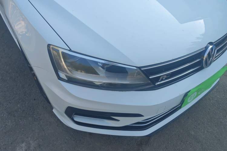 Used Volkswagen Sagitar 2016 280TSI Automatic R-Line Right Front Headlight