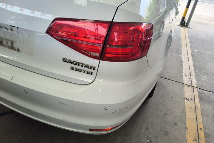 Used Volkswagen Sagitar 2016 230TSI 25th Anniversary Edition Right Rear Taillight