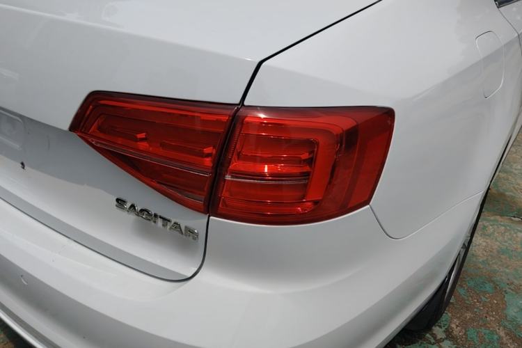 Used Volkswagen Sagitar 2016 230TSI 25th Anniversary Edition Right Rear Taillight