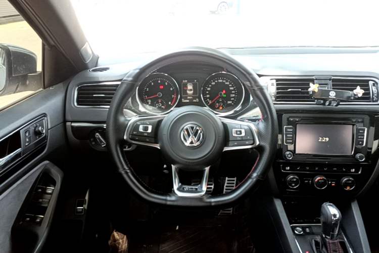 Used Volkswagen Sagitar 2016 2.0 TSI GLI Steering Wheel