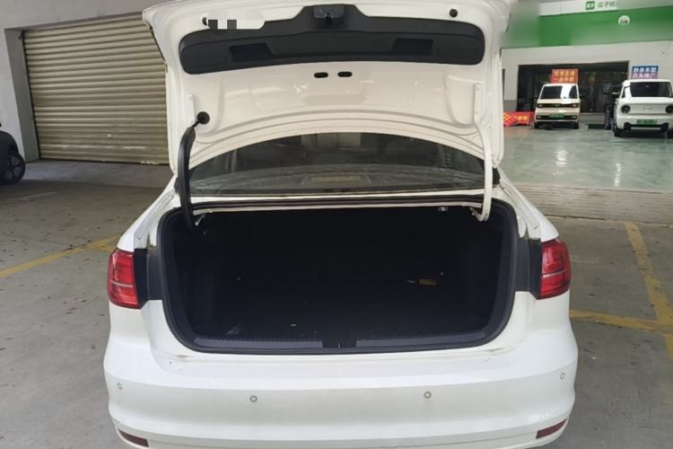 Used Volkswagen Sagitar 2016 230TSI 25th Anniversary Edition Trunk