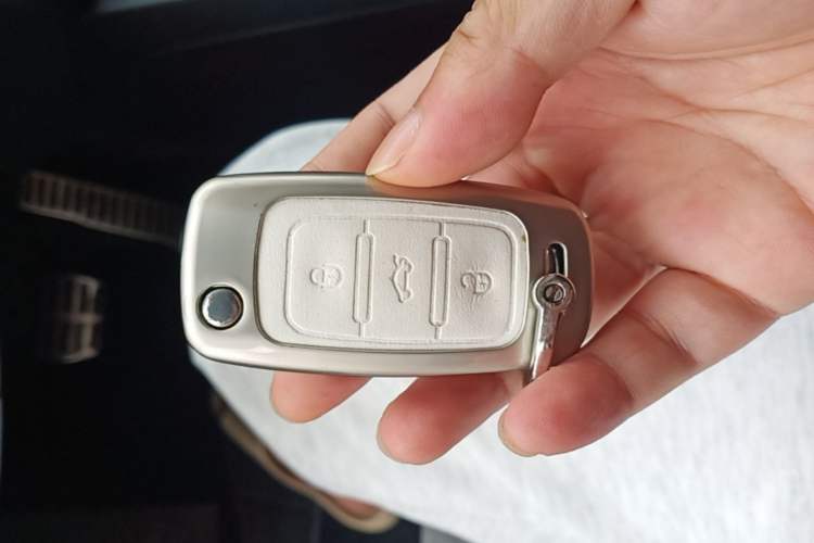 Used Volkswagen Sagitar 2016 280TSI Automatic R-Line Vehicle Key