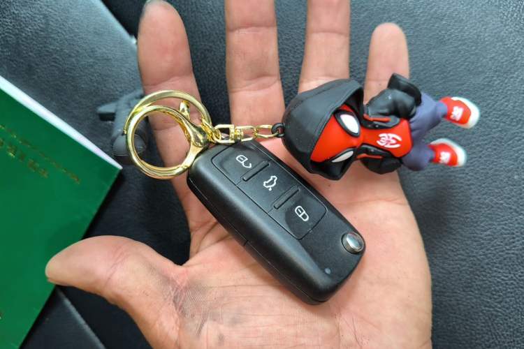 Used Volkswagen Sagitar 2016 230TSI 25th Anniversary Edition Vehicle Key