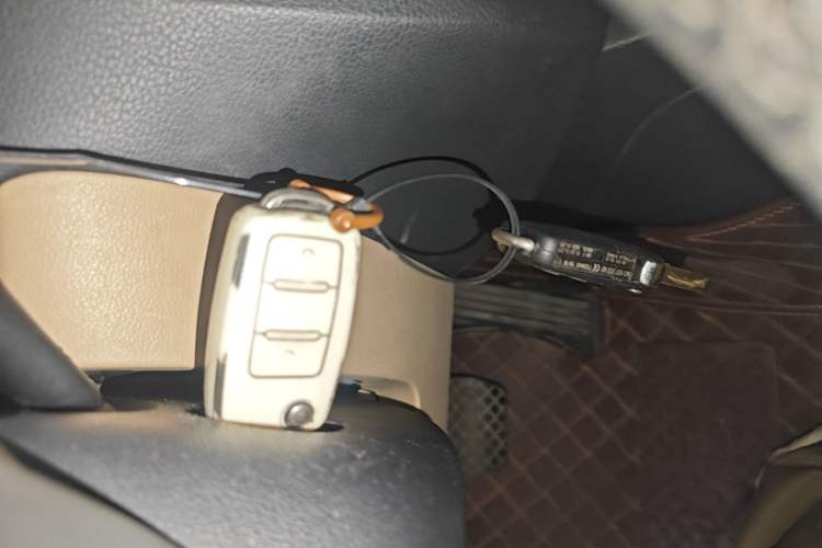Used Volkswagen Sagitar 2016 230TSI 25th Anniversary Edition Vehicle Key