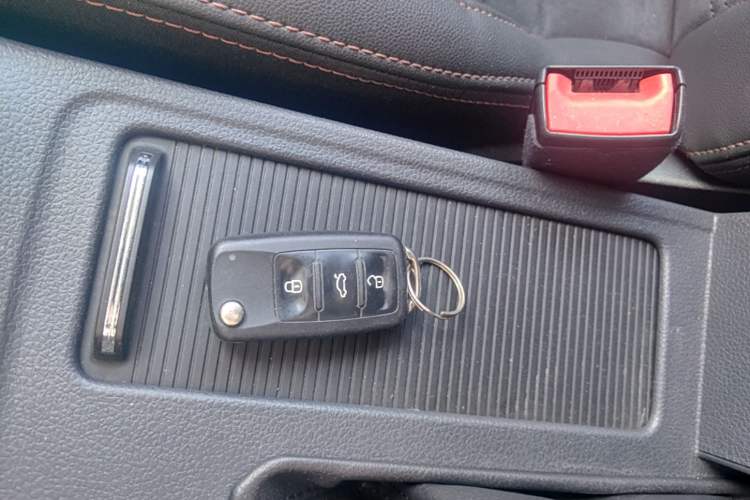 Used Volkswagen Sagitar 2016 230TSI 25th Anniversary Edition Vehicle Key