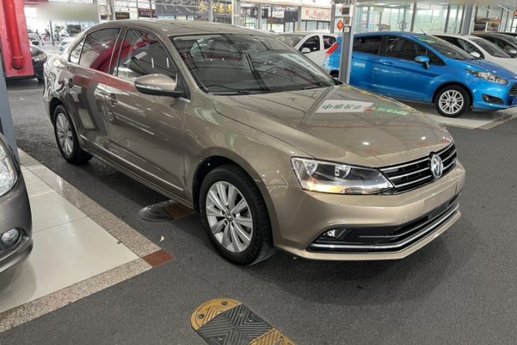 Used Volkswagen Sagitar 2016 230TSI 25th Anniversary Edition Exterior 2