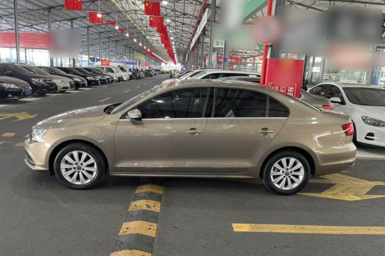 Used Volkswagen Sagitar 2016 230TSI 25th Anniversary Edition Exterior 3