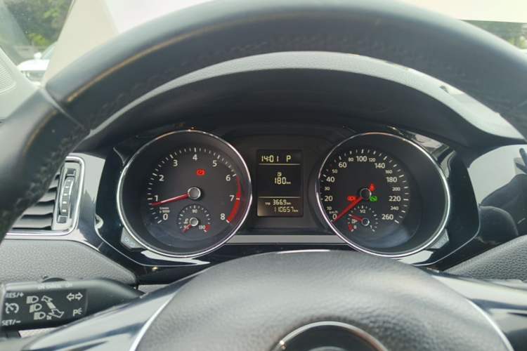 Used Volkswagen Sagitar 2016 230TSI 25th Anniversary Edition Instrument Cluster
