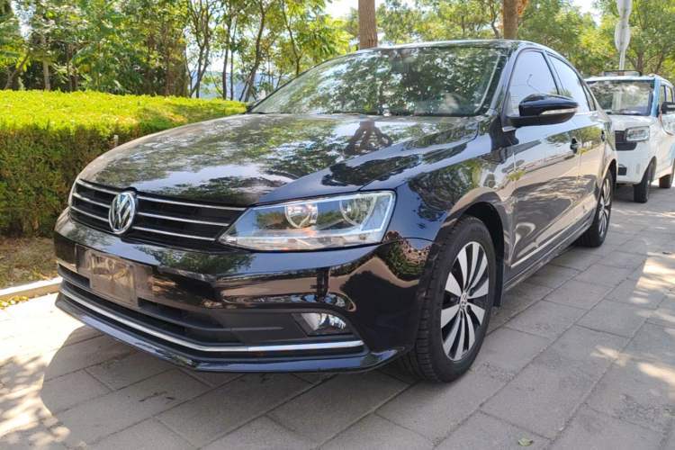 Używany Volkswagen Sagitar 2017 1.6L Automatic Comfort Model Guazi used car, China used car export, Used car for sale, Used cars, Cheapest cars for sale