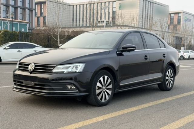 Used Volkswagen Sagitar 2017 180TSI Automatic Luxury Edition