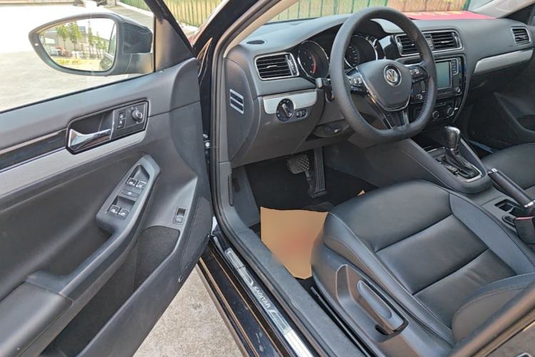 Used Volkswagen Sagitar 2017 1.6L Automatic Comfort Model Driver Seat