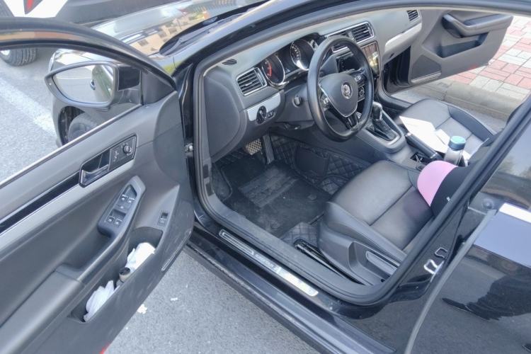 Used Volkswagen Sagitar 2017 1.6L Automatic Comfort Model Driver Seat