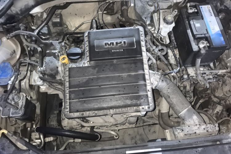 Used Volkswagen Sagitar 2017 1.6L Manual Comfort Model Engine Bay