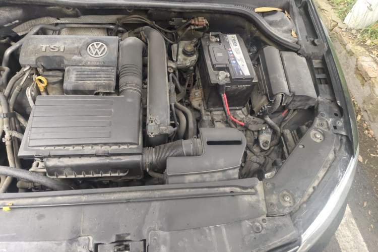 Used Volkswagen Sagitar 2017 230TSI Automatic Comfort Version Engine Bay Left