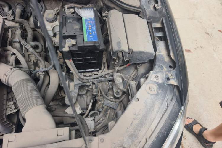 Used Volkswagen Sagitar 2017 1.6L Manual Comfort Model Engine Bay Left