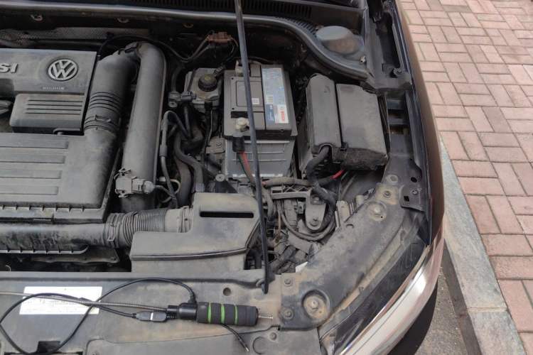 Used Volkswagen Sagitar 2017 230TSI Automatic Comfort Version Engine Bay Left