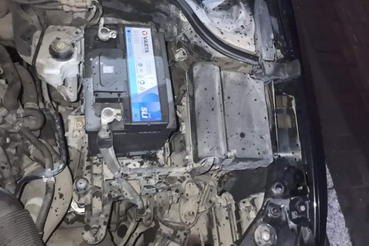Used Volkswagen Sagitar 2017 1.6L Manual Comfort Model Engine Bay Left