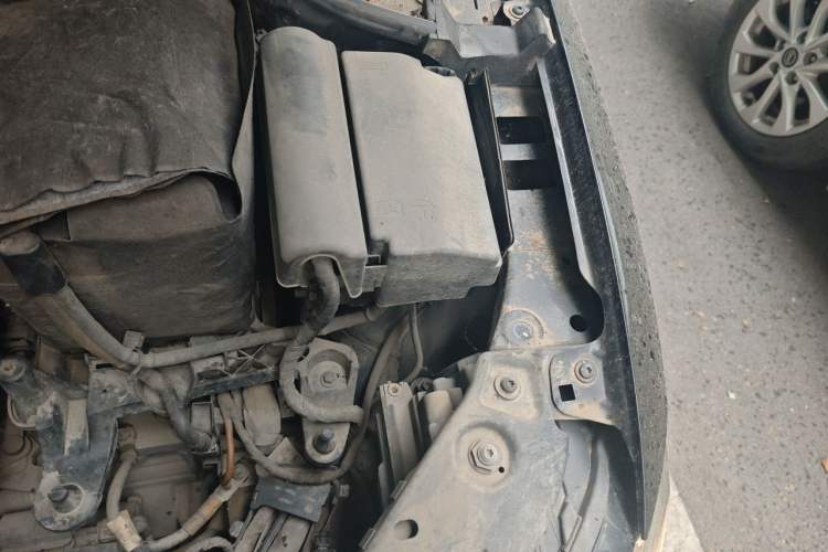 Used Volkswagen Sagitar 2017 1.6L Automatic Comfort Model Engine Bay Left