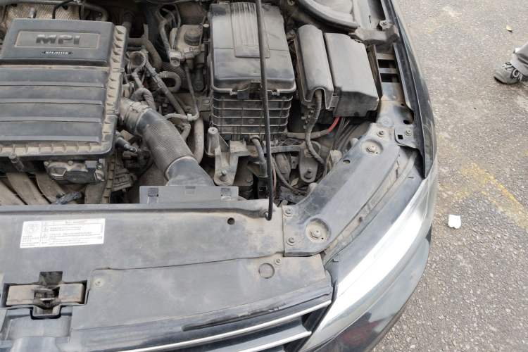 Used Volkswagen Sagitar 2017 1.6L Automatic Comfort Model Engine Bay Left
